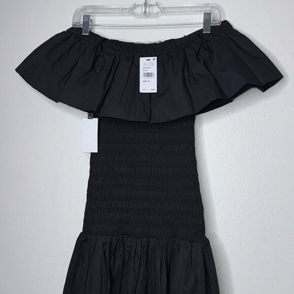 ASTR Shirred Off Shoulder Ruffle Dress Black Size XS - Picture 8 of 13
